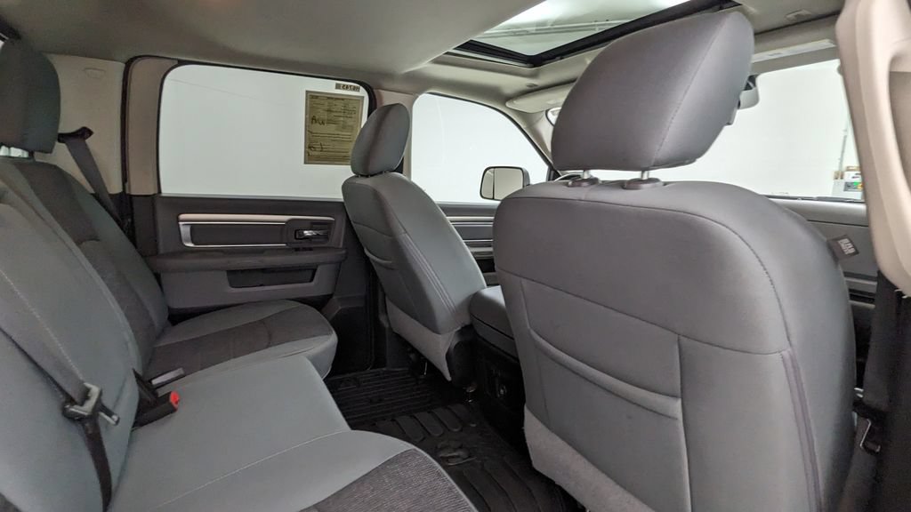 Used 2019 RAM 1500 Warlock AWD/4WD image 37