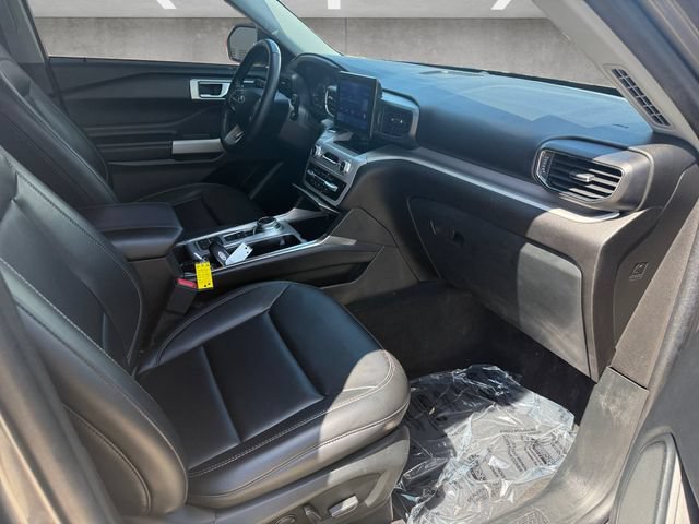 Certified 2023 Ford Explorer XLT w/ Equipment Group 202A RWD image 25