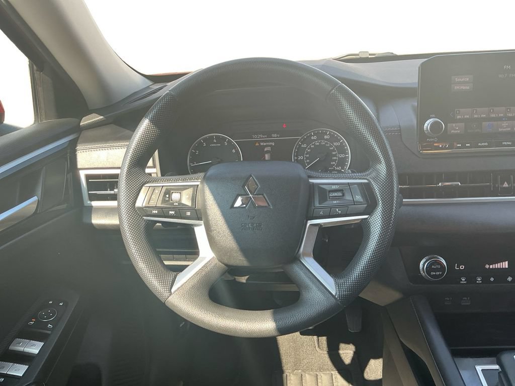 Used 2022 Mitsubishi Outlander ES FWD image 18