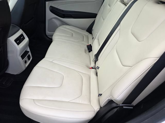 Certified 2022 Ford Edge Titanium AWD/4WD image 16