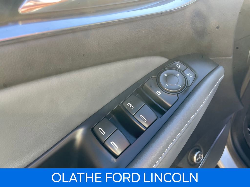 Used 2020 Buick Enclave Essence image 22