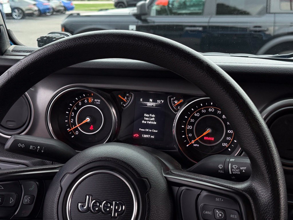 Used 2022 Jeep Wrangler Sport AWD/4WD image 19