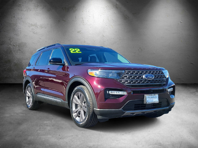 Certified 2022 Ford Explorer XLT w/ Equipment Group 202A RWD image 2