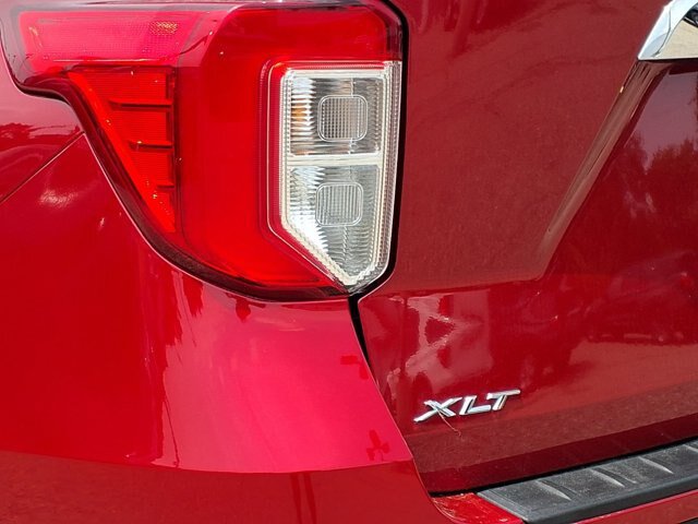 Certified 2024 Ford Explorer XLT w/ Equipment Group 202A AWD/4WD image 24
