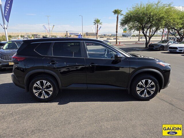 Used 2023 Nissan Rogue SV FWD image 8