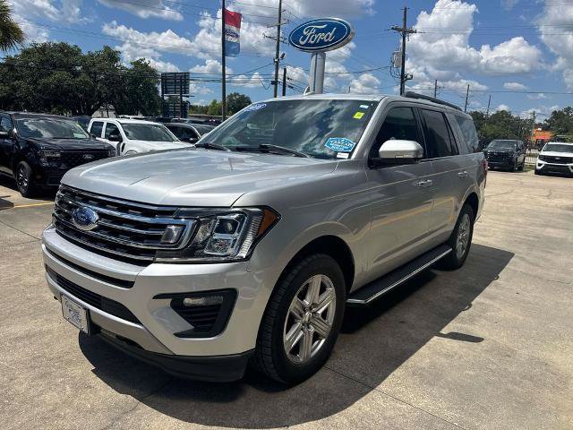 Certified 2018 Ford Expedition XLT w/ Equipment Group 202A AWD/4WD image 3
