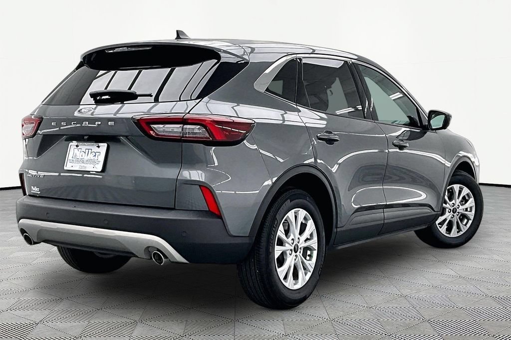 Certified 2024 Ford Escape Active w/ Tech Pack #2 FWD image 2