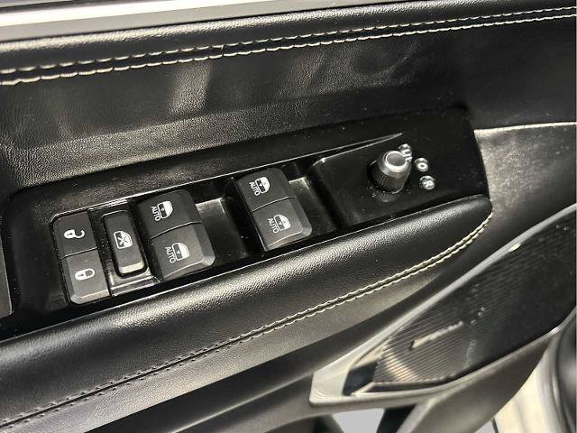 Used 2022 Jeep Wagoneer Series III w/ Premium Group I AWD/4WD image 23