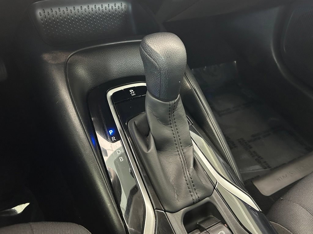 Used 2022 Toyota Corolla LE FWD image 14