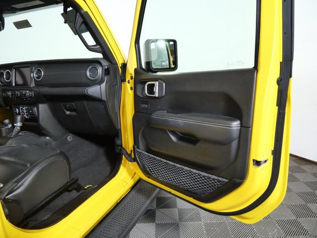 Used 2019 Jeep Wrangler Unlimited Sahara w/ Uconnect 4C Nav & Sound Group AWD/4WD image 9