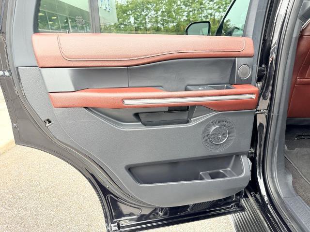 Certified 2023 Ford Expedition Limited image 24