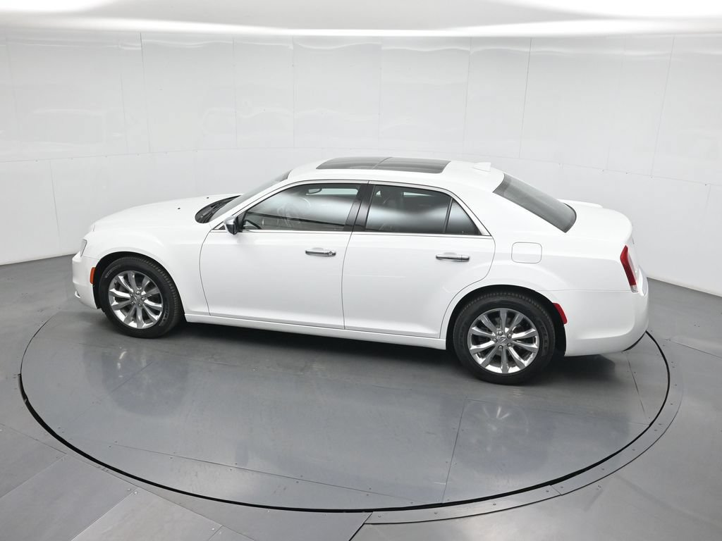 Used 2020 Chrysler 300 Limited AWD/4WD image 42