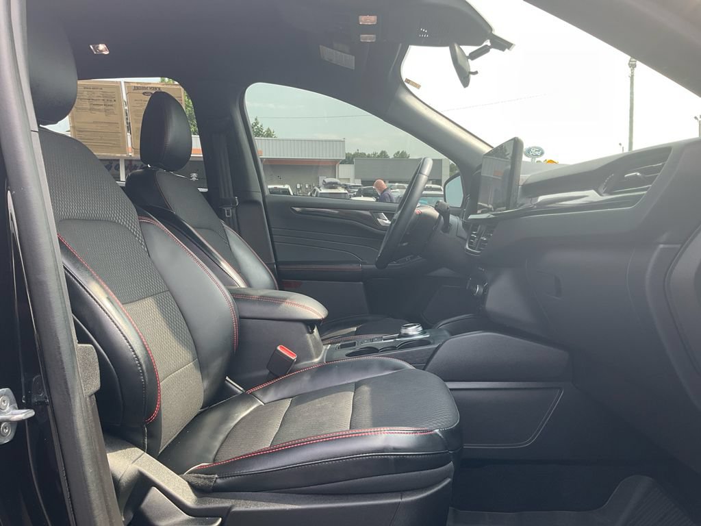 Certified 2023 Ford Escape ST-Line w/ Tech Pack #1 FWD image 12