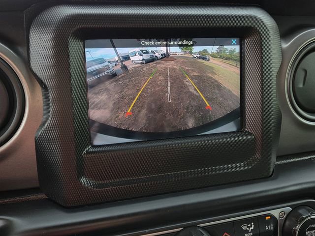 Used 2022 Jeep Wrangler Unlimited Sport image 11