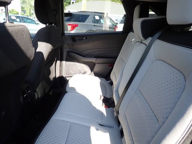 Certified 2023 Ford Escape Active AWD/4WD image 12