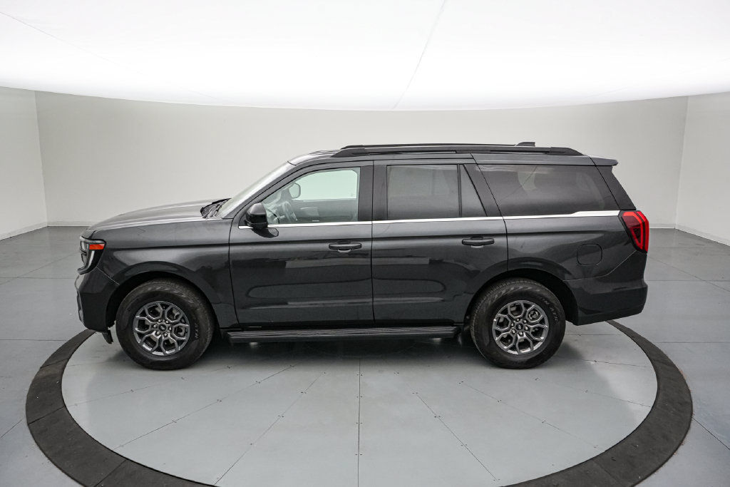 Certified 2025 Ford Expedition Active AWD/4WD image 7