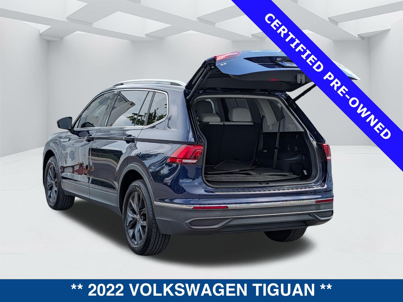 Used 2022 Volkswagen Tiguan SE FWD image 14