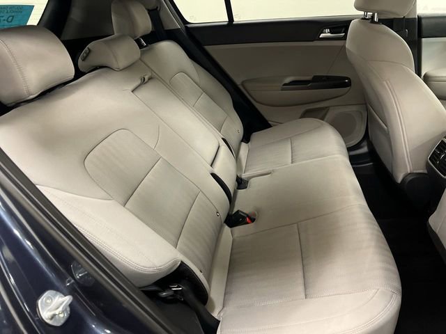 Used 2022 Kia Sportage LX AWD/4WD image 6
