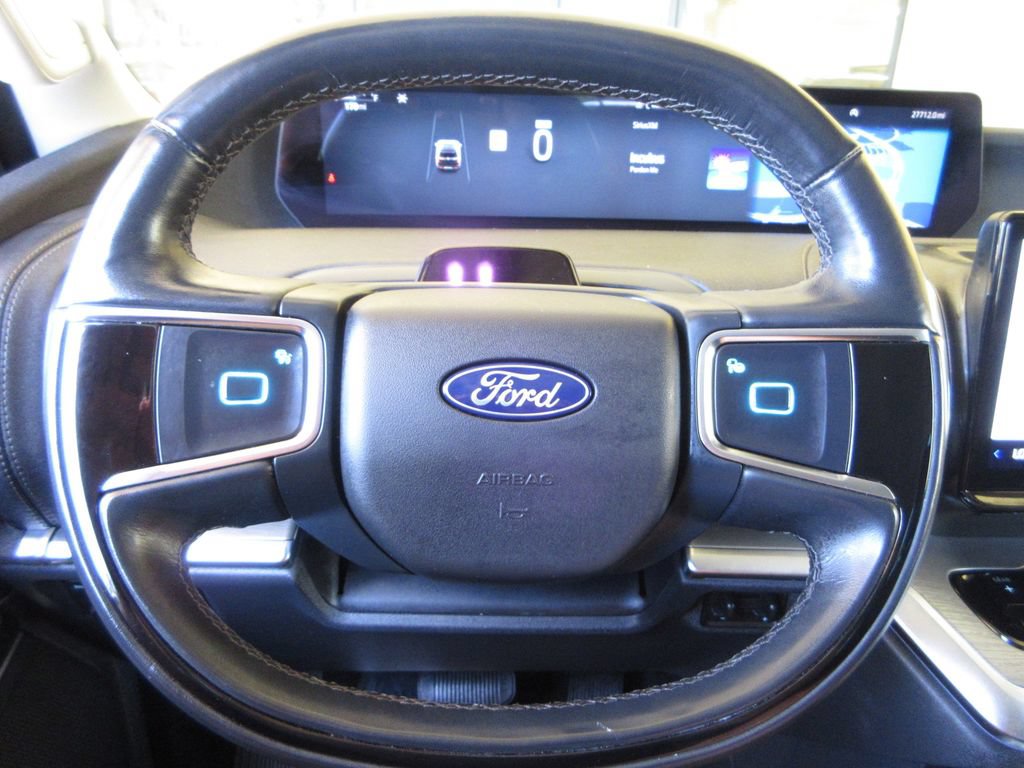 Certified 2025 Ford Expedition Max Platinum w/ Driver's Package AWD/4WD image 15
