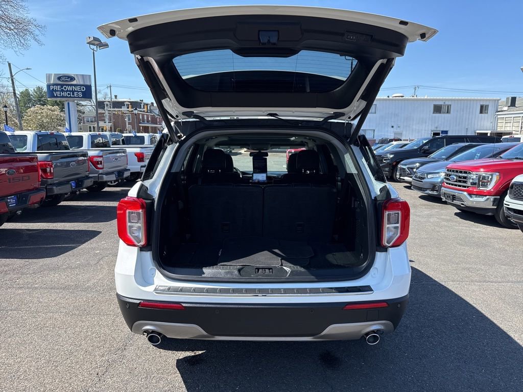 Certified 2022 Ford Explorer Limited w/ Equipment Group 301A AWD/4WD image 10