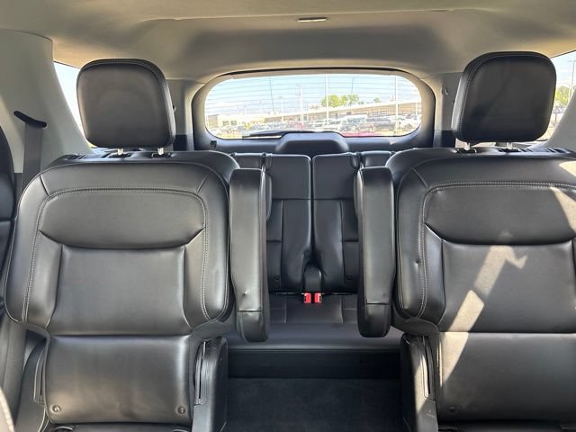 Certified 2023 Ford Explorer XLT w/ Equipment Group 202A AWD/4WD image 31