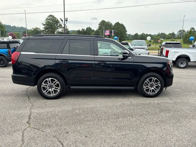 Certified 2025 Ford Expedition Active AWD/4WD image 40