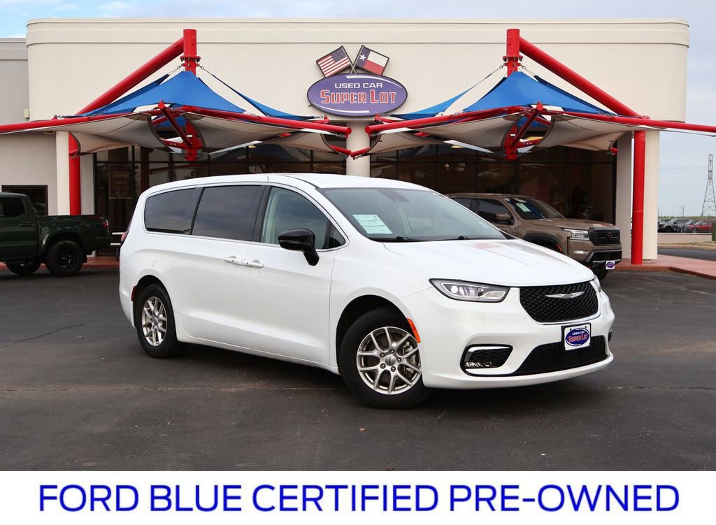 Used 2024 Chrysler Pacifica Touring-L