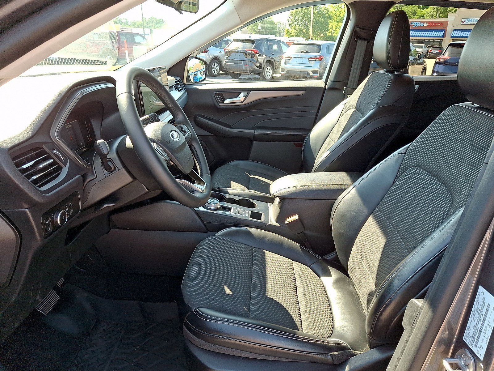 Certified 2023 Ford Escape SE FWD image 12