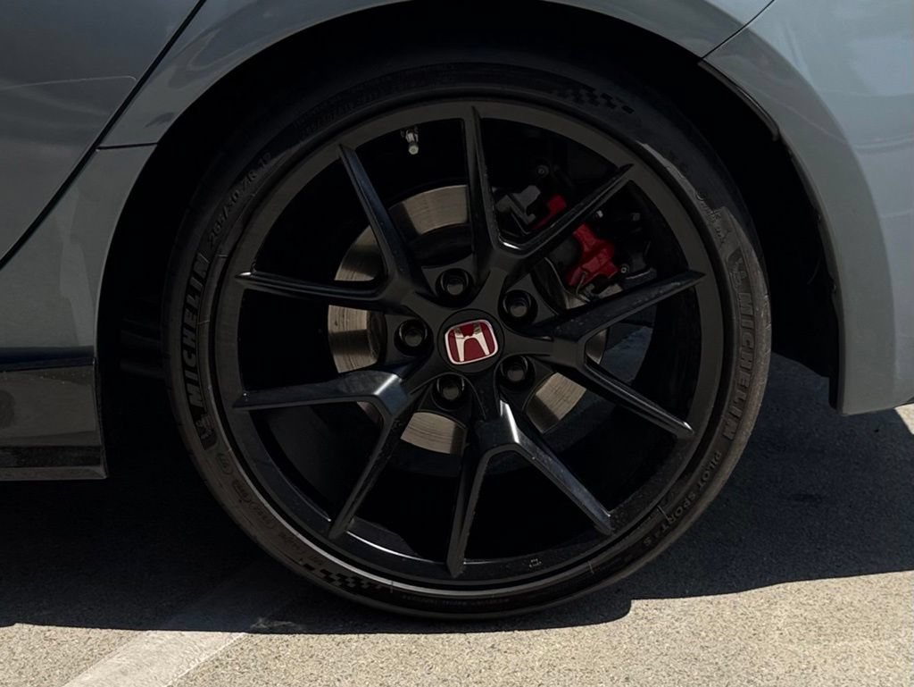 Used 2025 Honda Civic Type R image 15