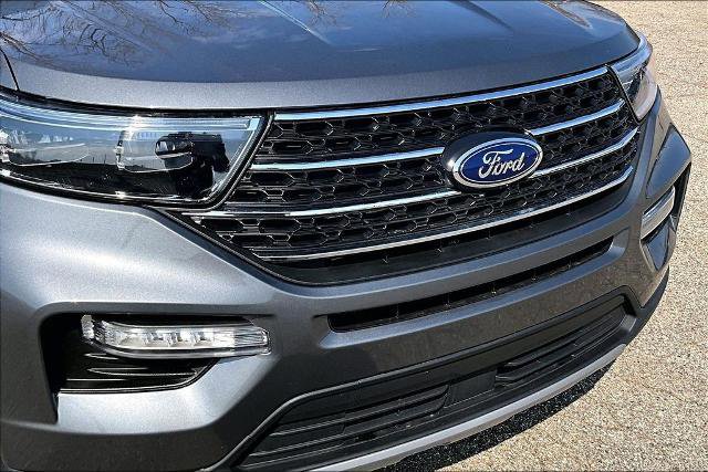 Certified 2023 Ford Explorer XLT w/ Equipment Group 202A image 28