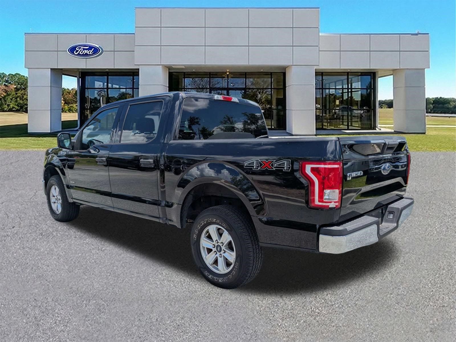 Certified 2017 Ford F150 XLT AWD/4WD image 3