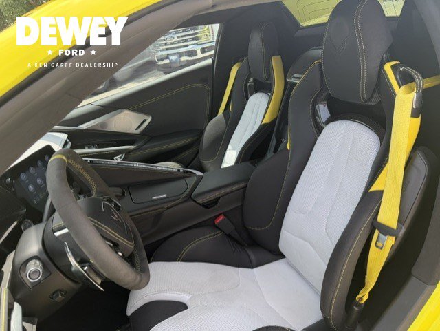 Used 2022 Chevrolet Corvette Stingray Premium Conv w/ Z51 Performance Package RWD image 16