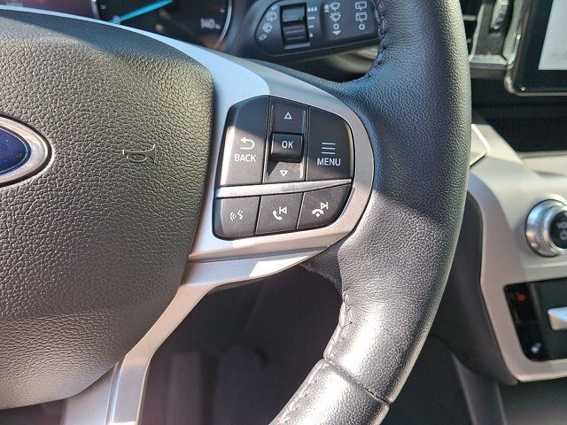 Certified 2022 Ford Explorer XLT w/ Equipment Group 202A AWD/4WD image 9