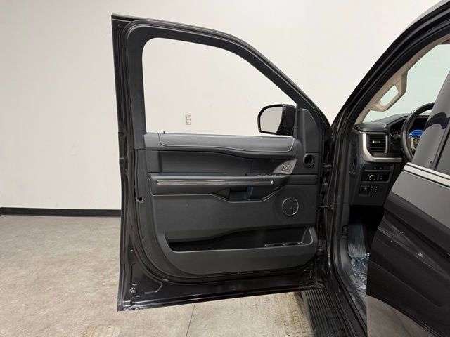 Certified 2024 Ford Expedition XLT image 13