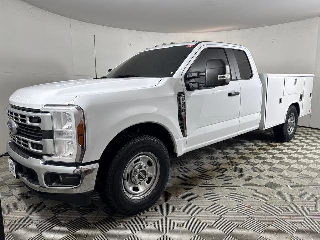Certified 2024 Ford F350 XL w/ XL Chrome Package RWD image 7