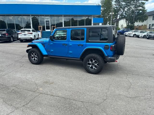 Used 2022 Jeep Wrangler Unlimited Rubicon w/ Cold Weather Group AWD/4WD image 23