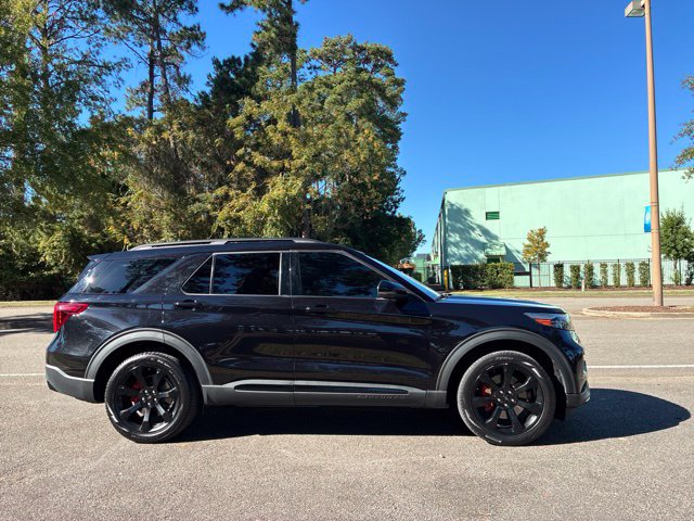 Certified 2023 Ford Explorer ST w/ Equipment Group 401A AWD/4WD image 2