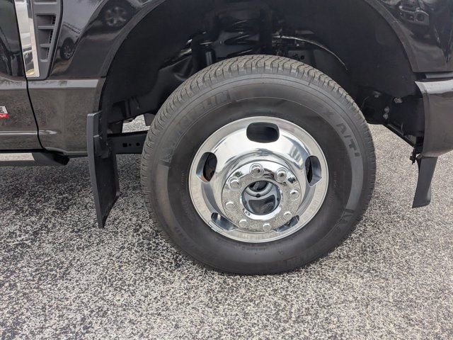 Certified 2025 Ford F350 King Ranch image 12