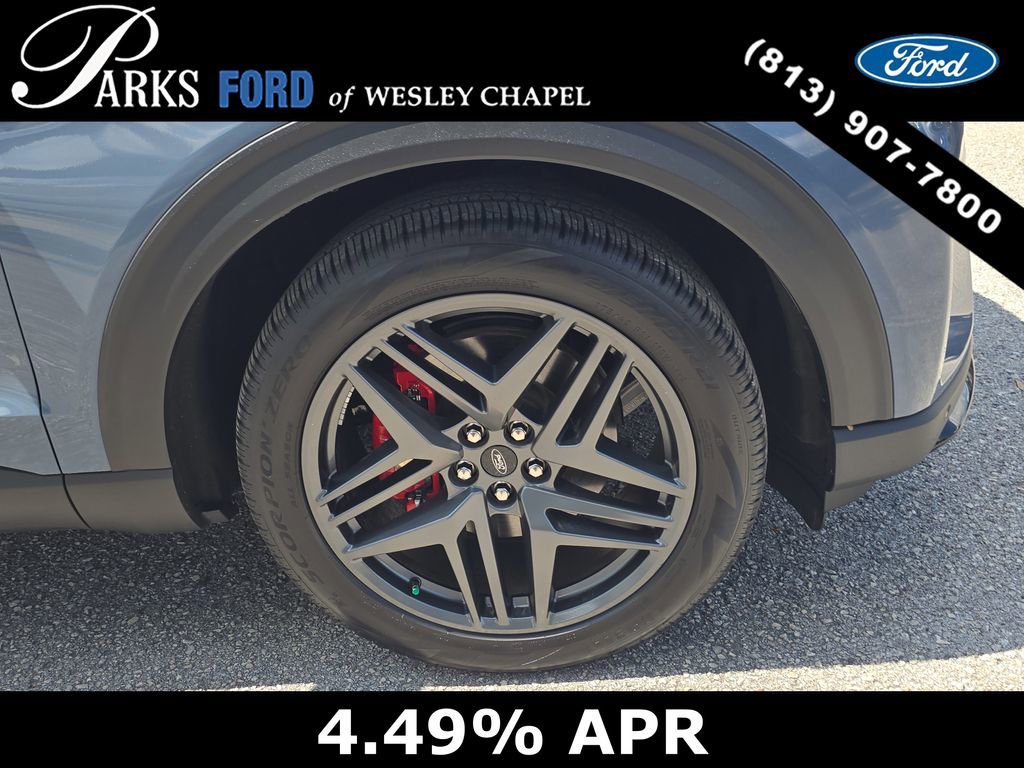 Certified 2025 Ford Explorer ST AWD/4WD image 32