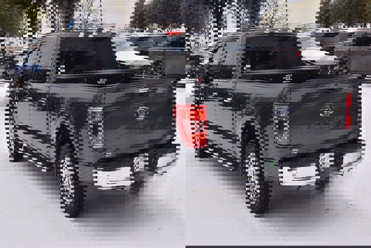 Certified 2021 Ford F150 XLT w/ Equipment Group 302A High image 10