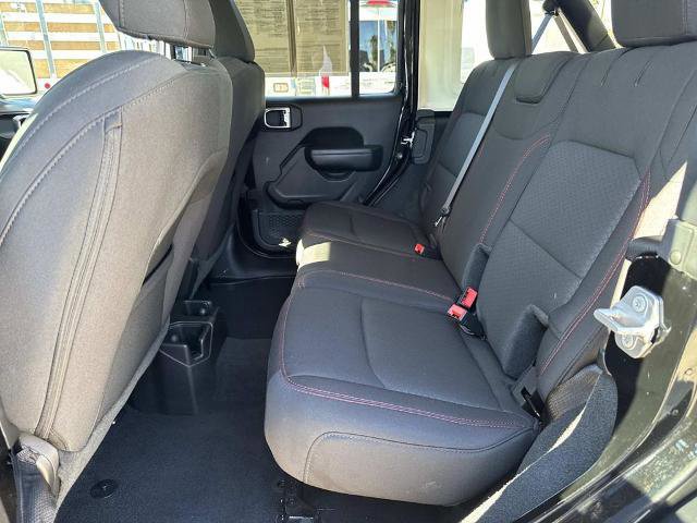 Used 2023 Jeep Wrangler Rubicon image 13