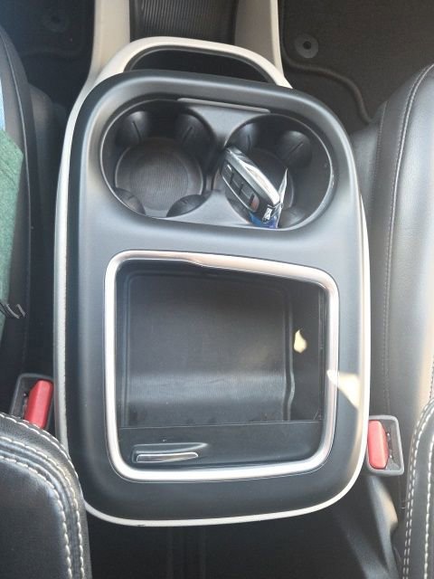 Used 2023 Chrysler Pacifica Touring-L image 35