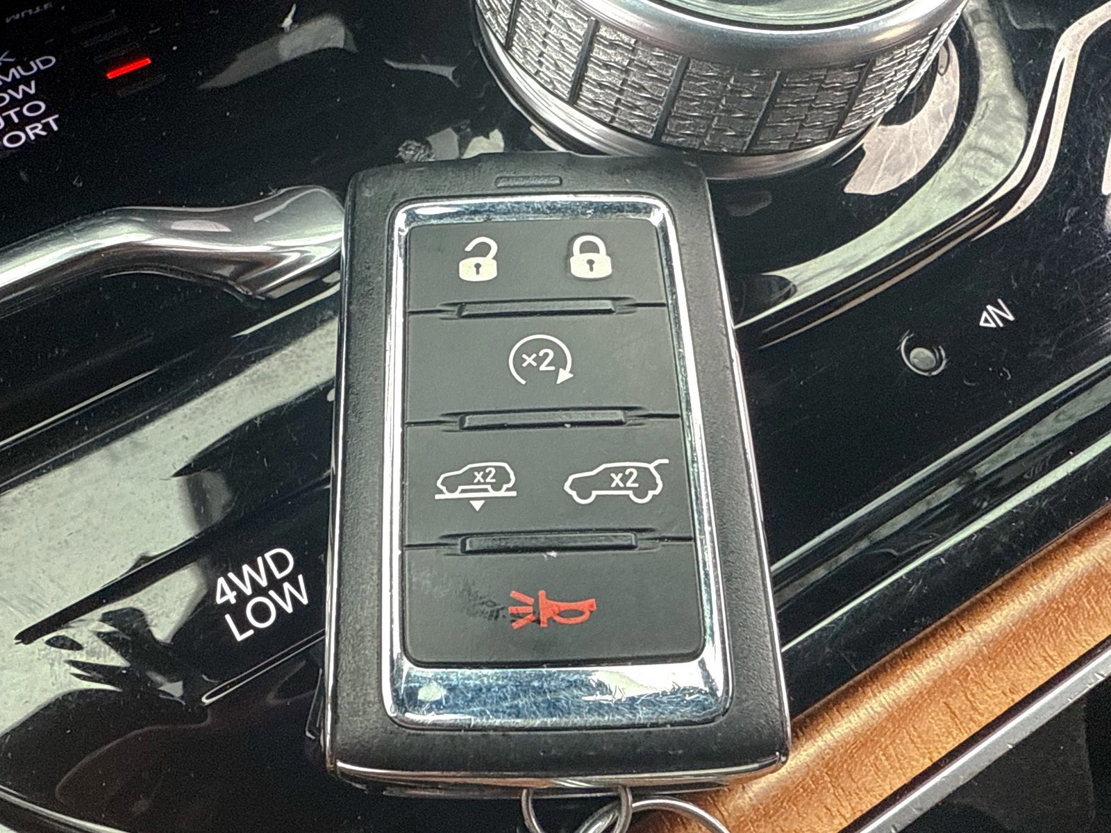 Used 2023 Jeep Grand Wagoneer Series III image 51