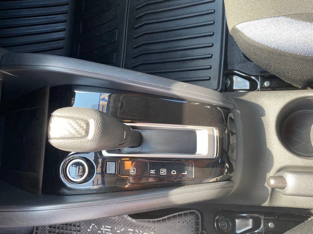 Used 2025 Nissan Versa SV w/ Trunk Package FWD image 18