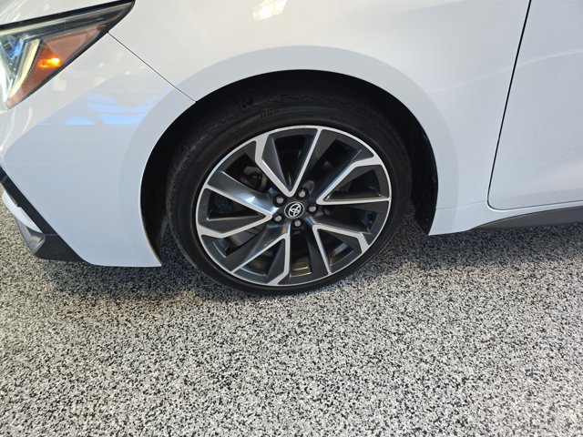 Used 2021 Toyota Corolla SE image 3