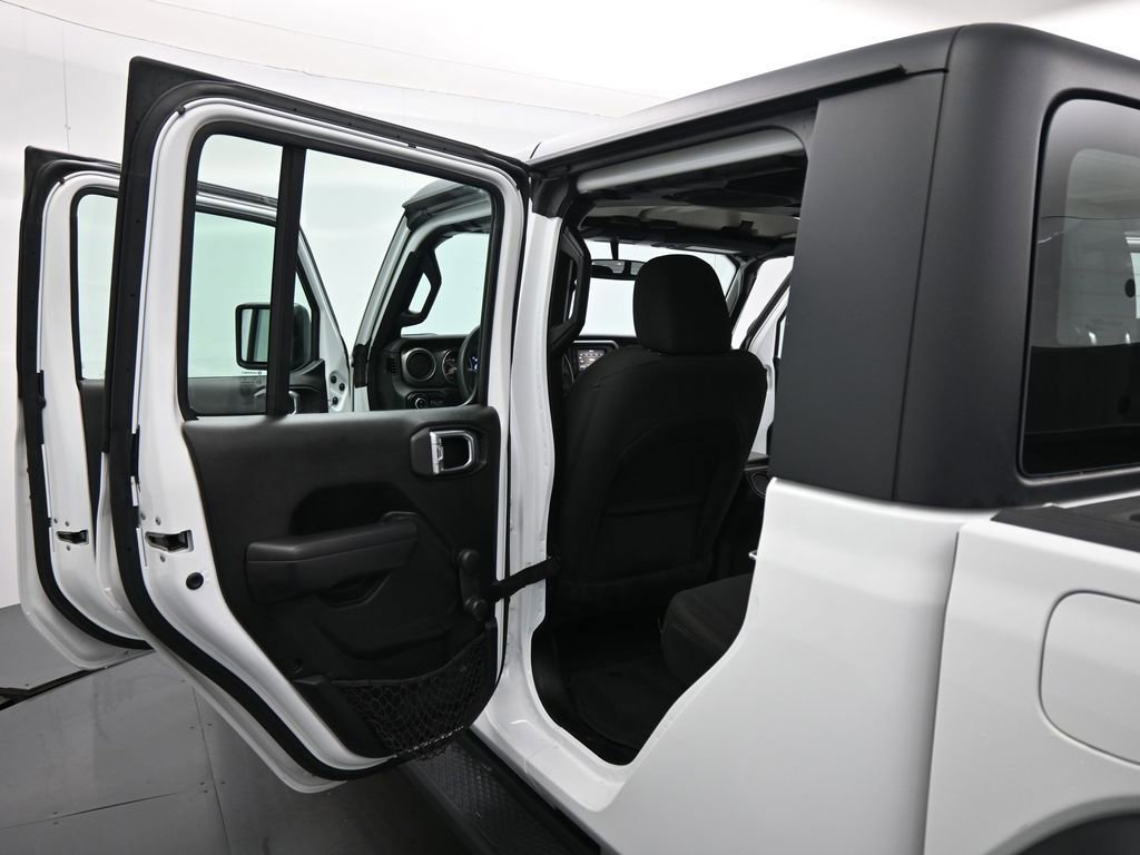 Used 2020 Jeep Gladiator Sport image 44