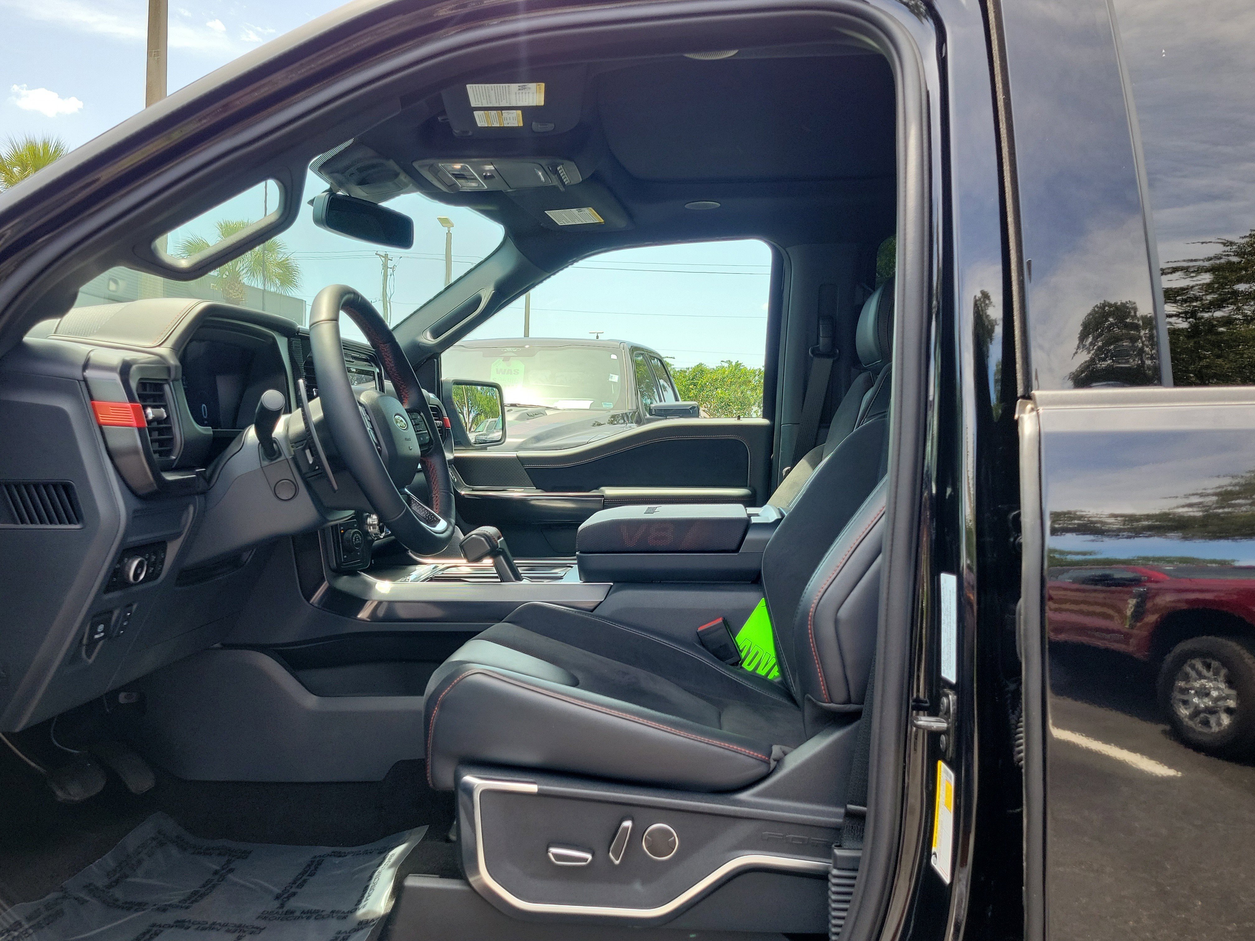 Certified 2025 Ford F150 Raptor w/ Equipment Group 803A Raptor R AWD/4WD image 22