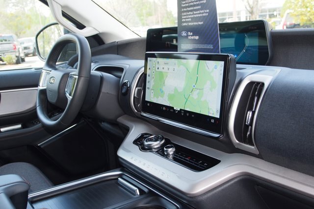 Certified 2025 Ford Expedition Max Active RWD image 10