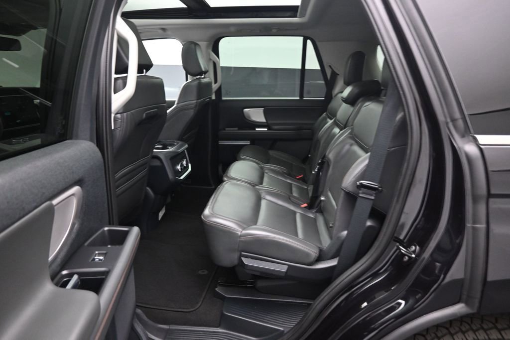 Certified 2025 Ford Expedition Active AWD/4WD image 20