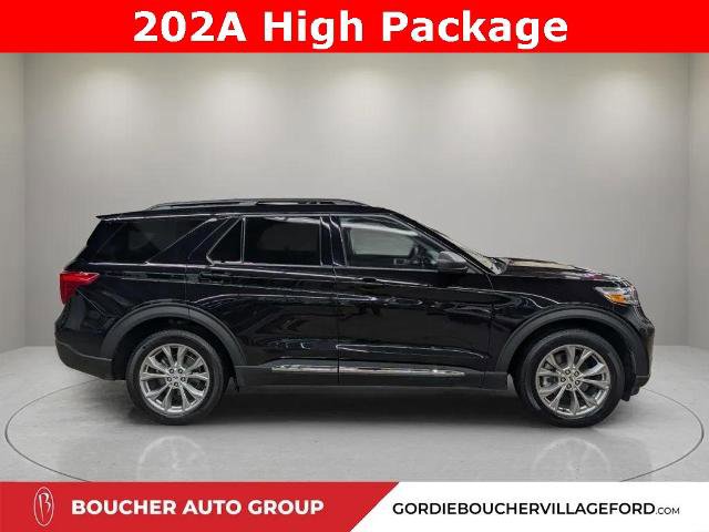 Certified 2022 Ford Explorer XLT w/ Equipment Group 202A image 8